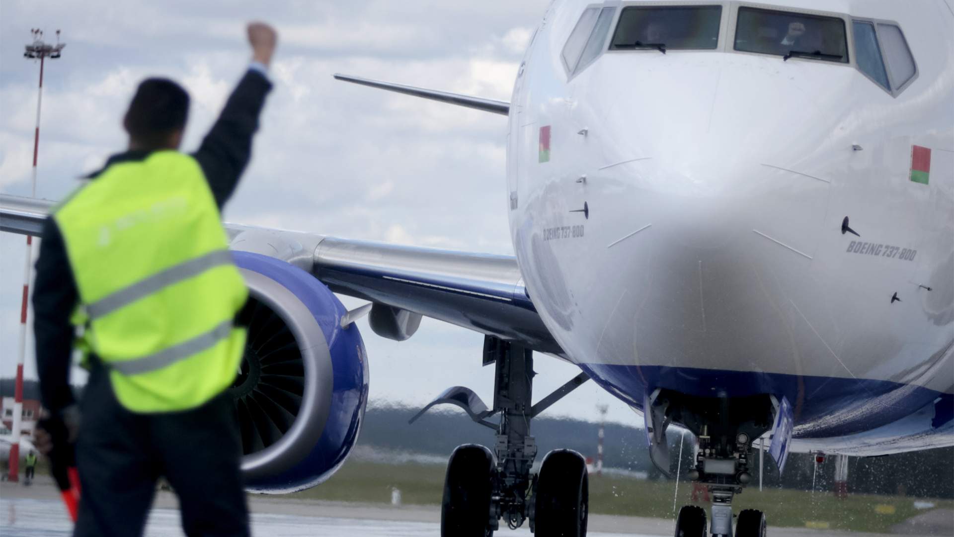 Попал заграницу. Белавиа. Belavia самолеты. Наземное обслуживание воздушных судов. Наземное обслуживание в аэропортах.