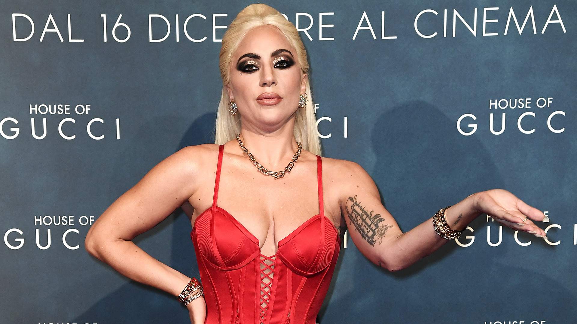 Lady GaGa показала свой пенис