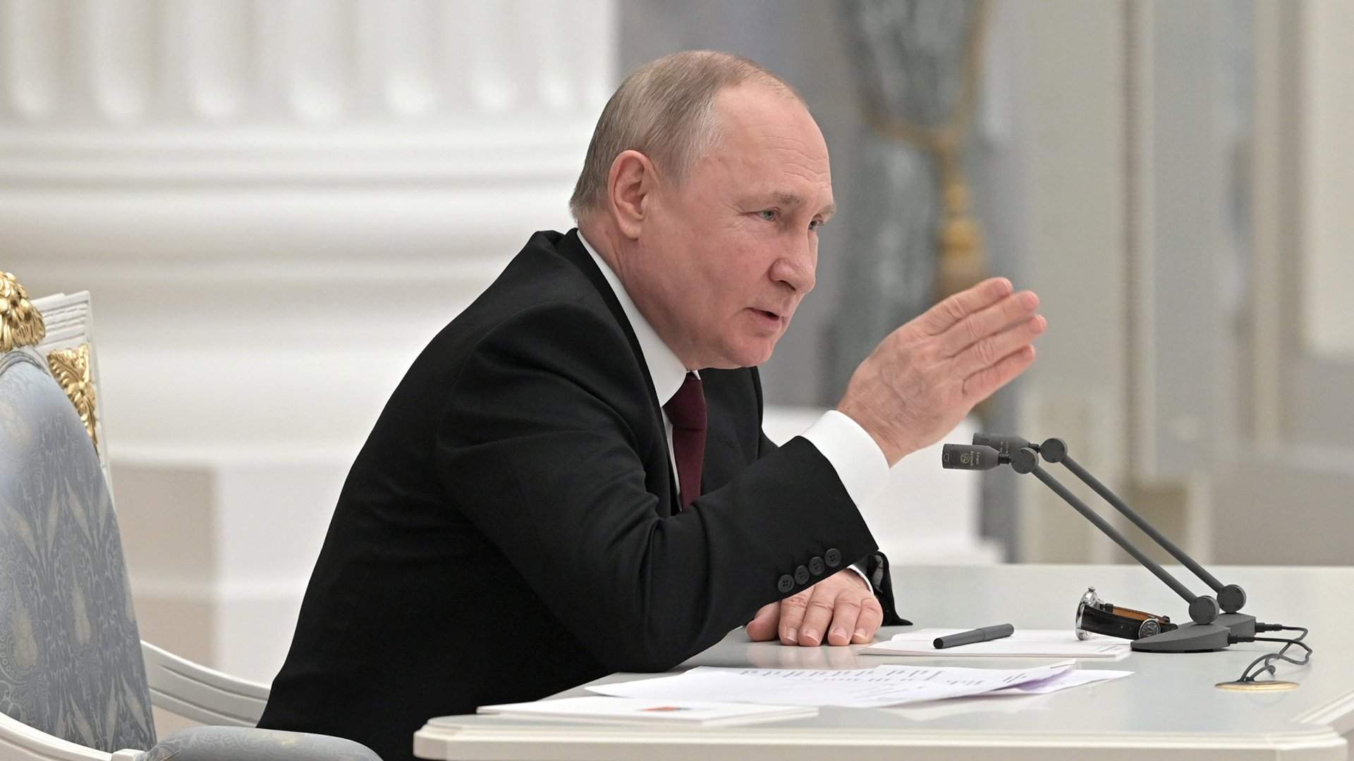 Путин провёл совещание с членами Совета безопасности
