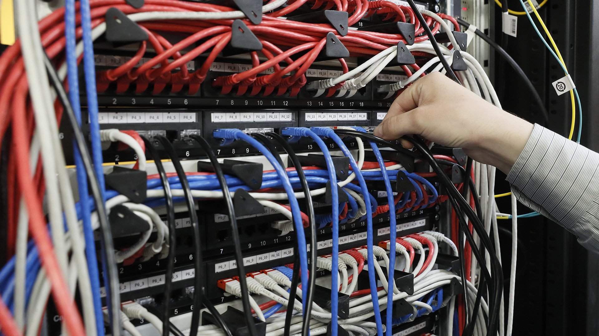 Оборудования телекоммуникационных систем. Интернет оборудование. Телекоммуникационное оборудование. Рынок телекоммуникационного оборудования. Интернет оборудование для частного дома.
