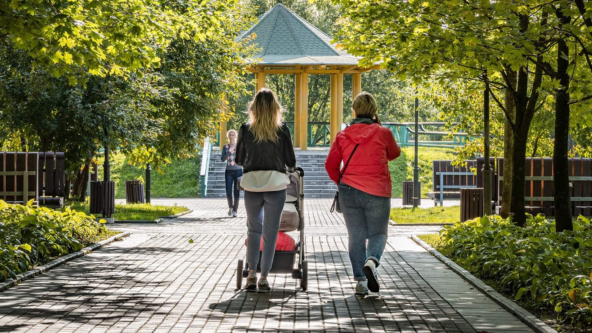 Растянуть в удовольствие: срок декрета предлагают менять без потери в  деньгах | Статьи | Известия