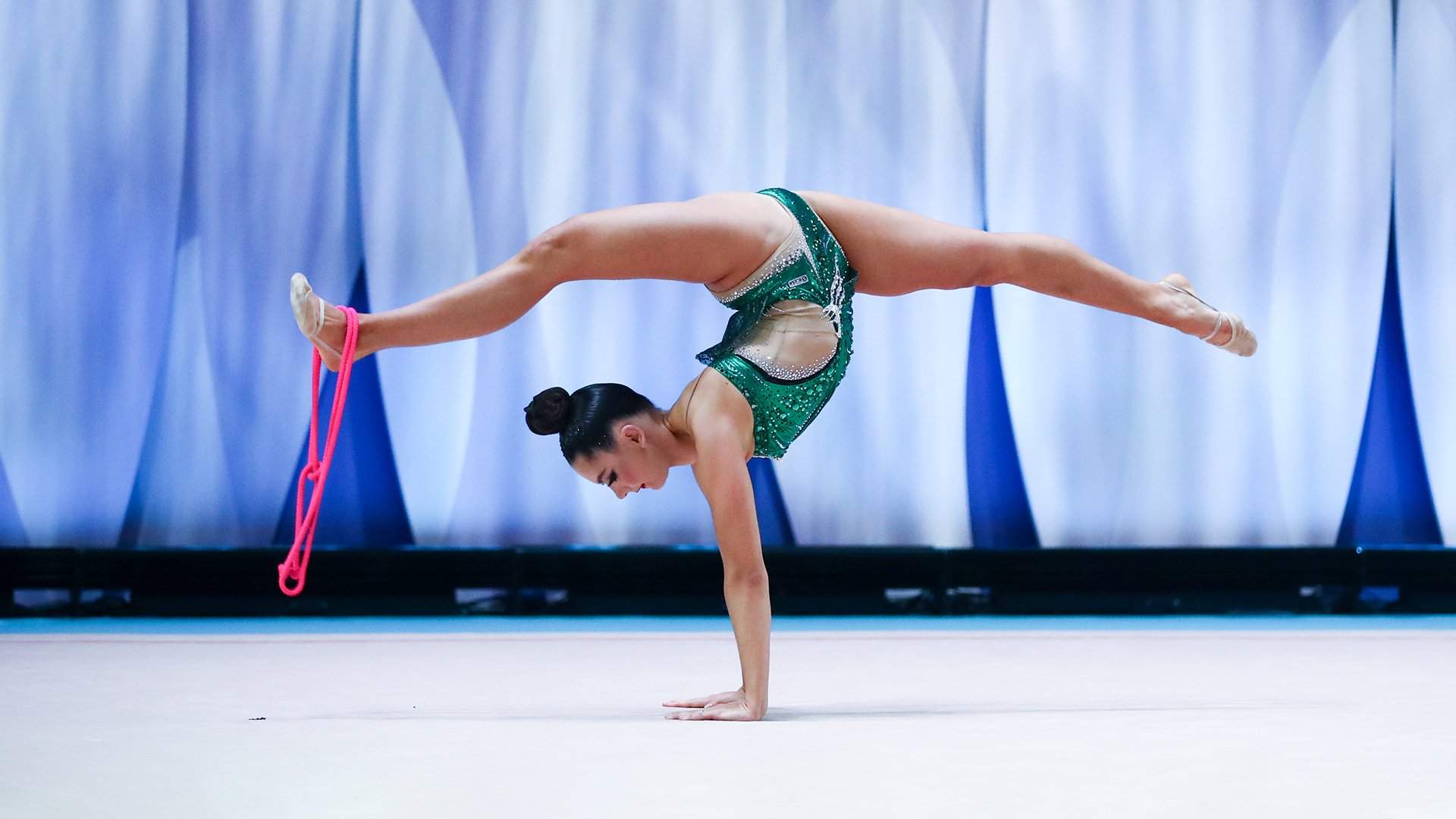 Как гимнастка переходила в фигурное катание. Отчаянный эксперимент Юлии Барсуковой