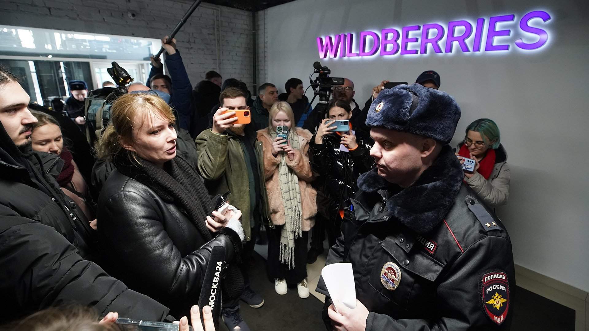 Ягодный сбой: чем закончится конфликт вокруг пунктов выдачи Wildberries |  Статьи | Известия