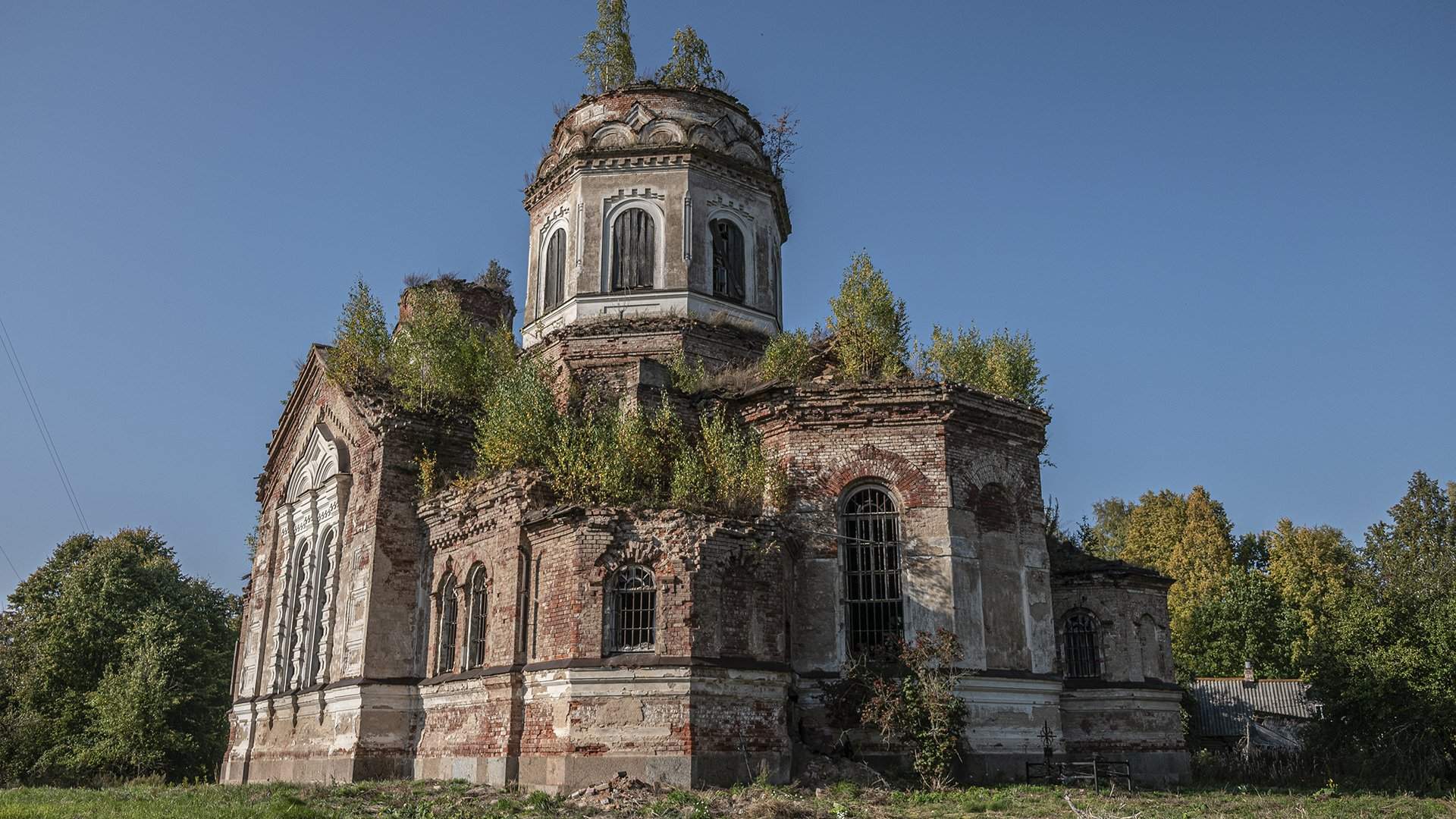 Книга недели: архитектурные жемчужины Ленинградской области