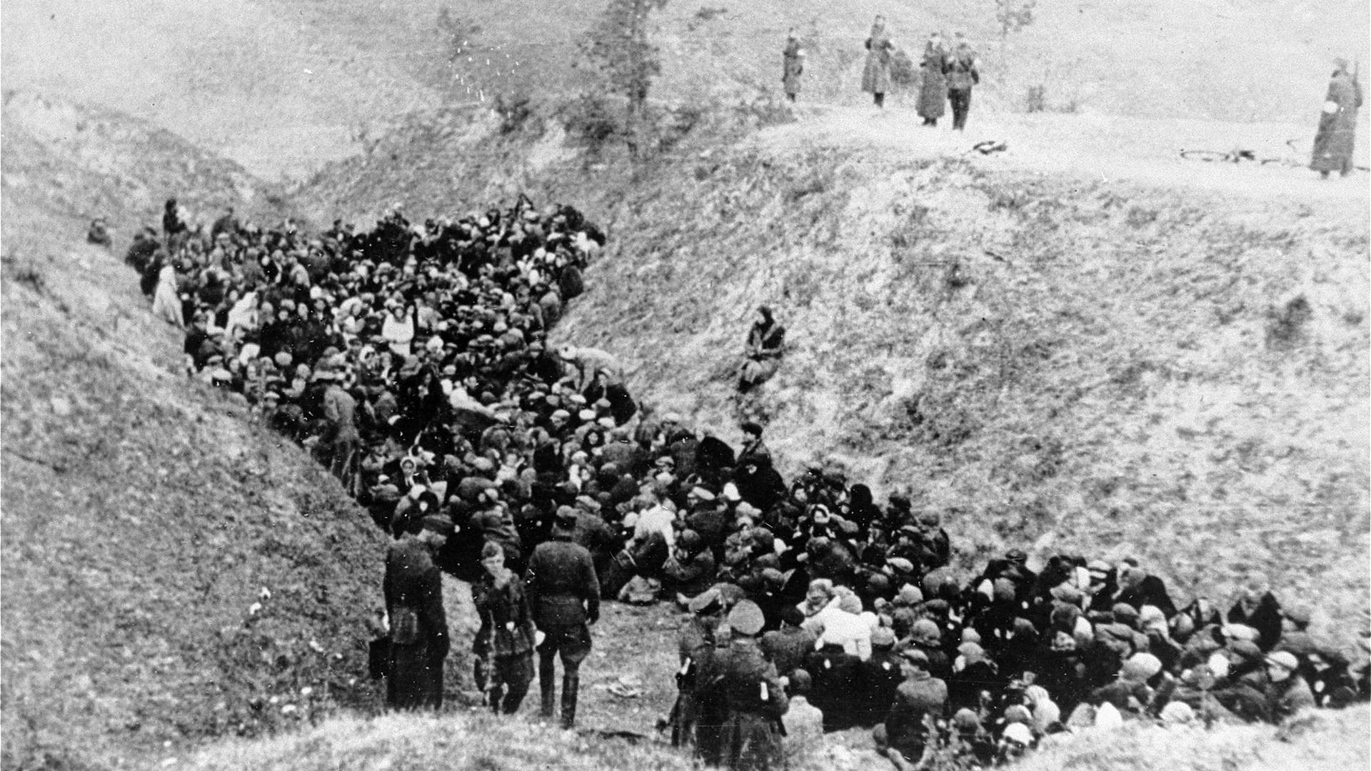 Советские граждане, а не евреи: почему в СССР практически не говорили о Холокосте