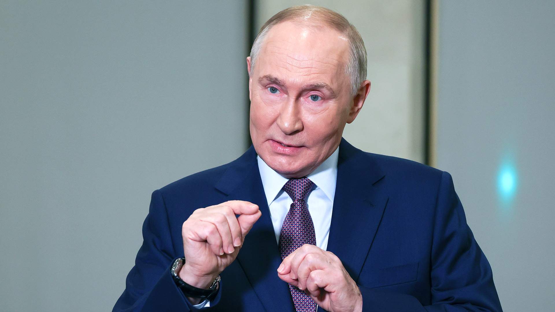 https://cdn.iz.ru/sites/default/files/styles/1920x1080/public/article-2025-10/RIA_9032051.HR_.jpg?itok=UeNvRgrn