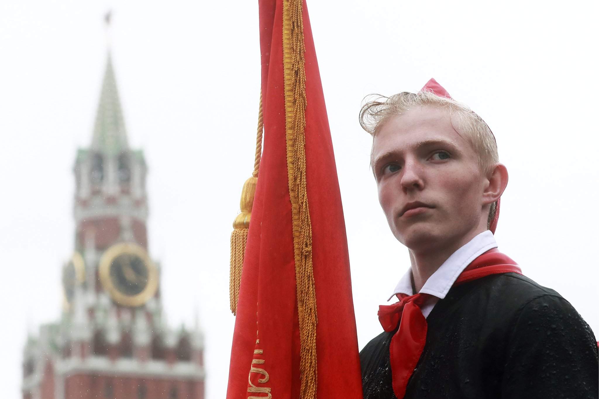 Красный галстук Путина