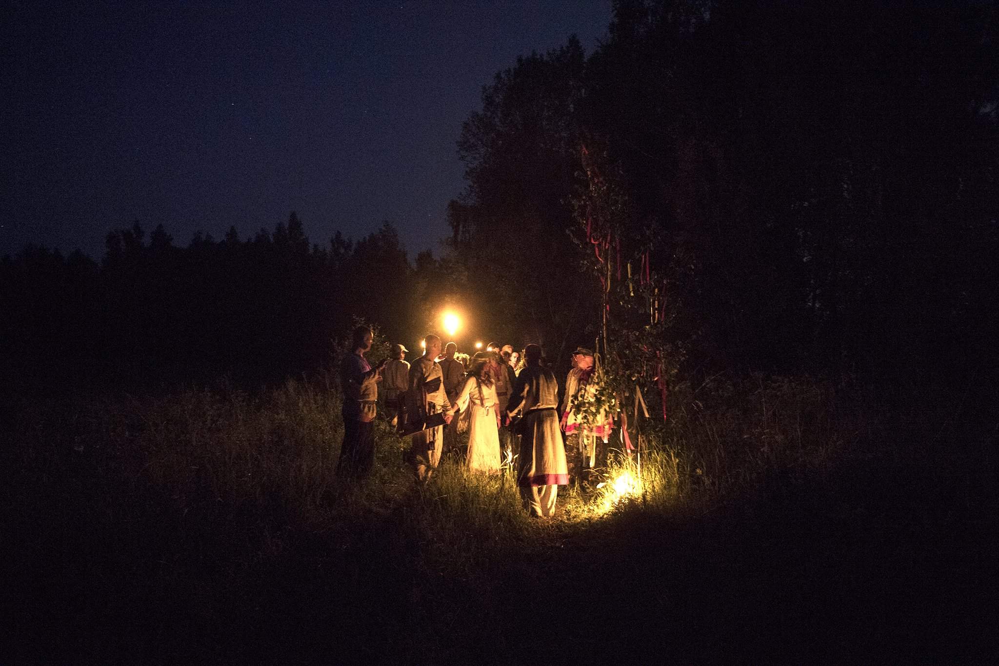 Огненная вечеринка: как славяне веселились на Ивана Купалу | Фотогалереи |  Известия