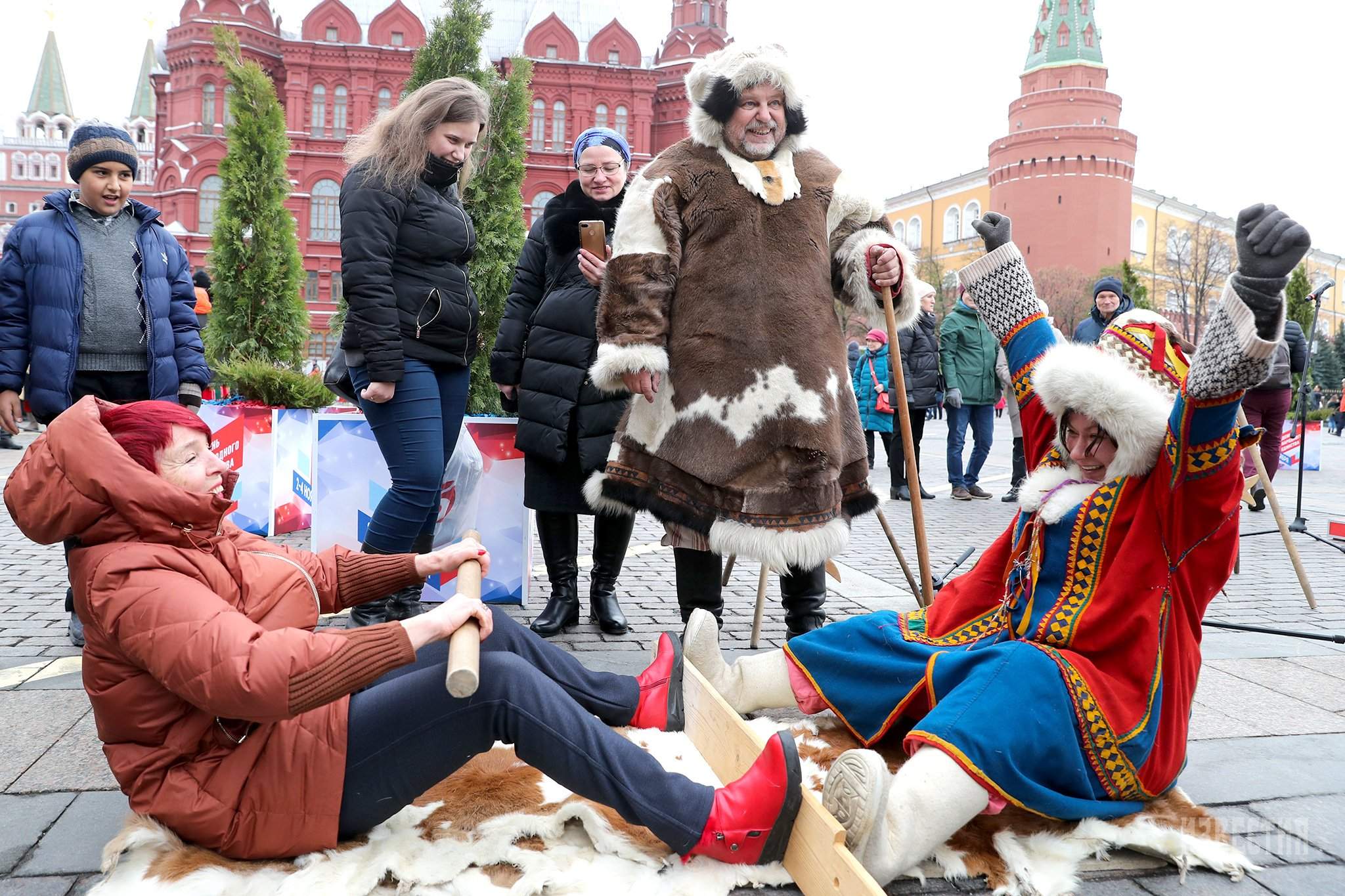 Какой праздник отмечают в нашей стране весной