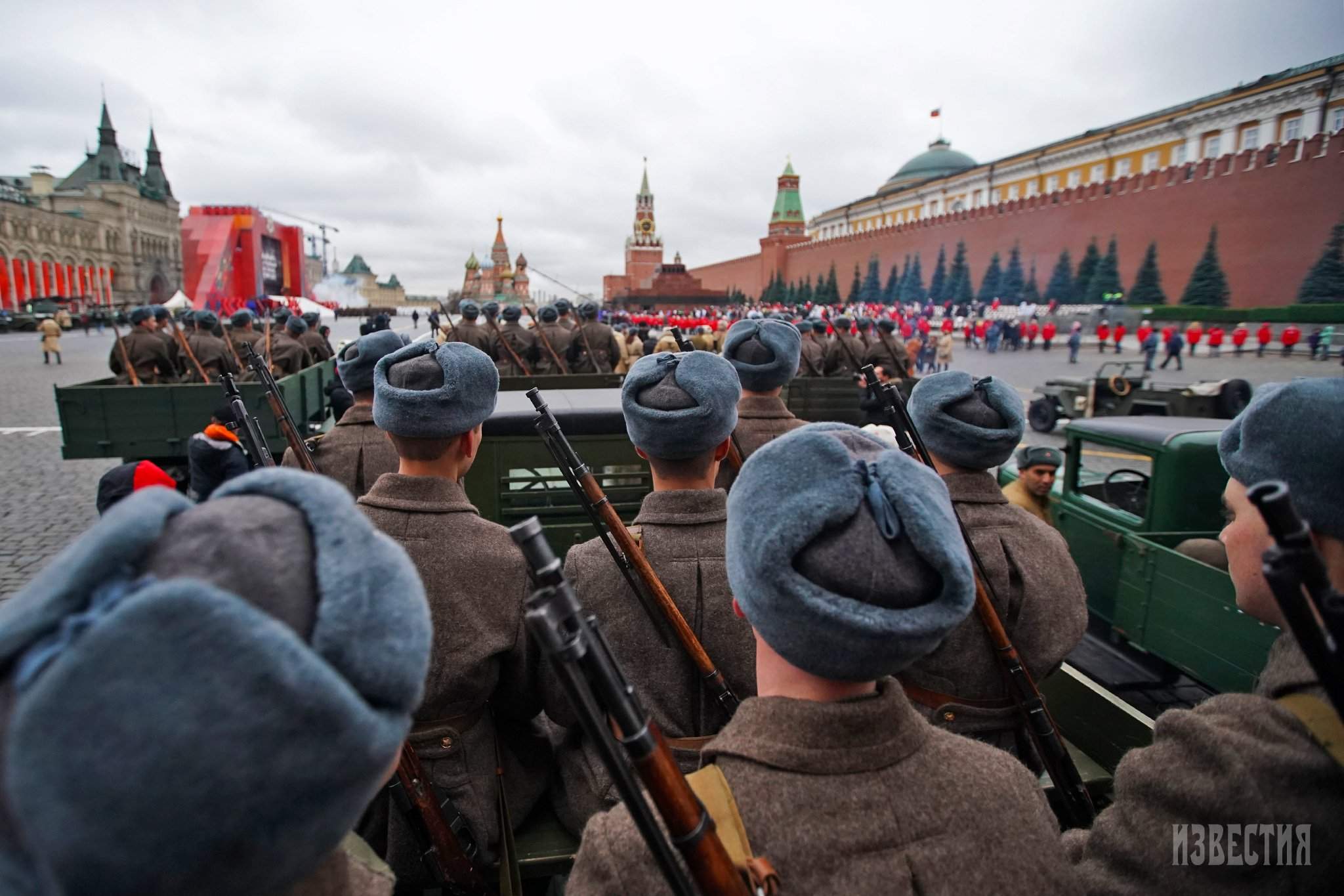 В москве прошел марш. Парад на красной площади в Москве 2022. Парад 2019 года на красной площади. Марш в Москве 13 февраля. Парад 4 ноября на красной площади.