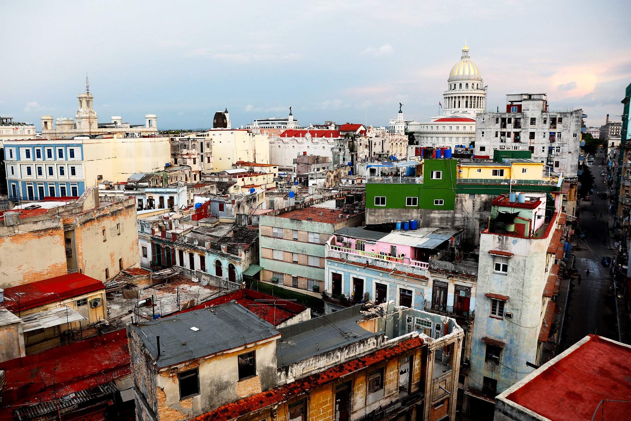 Кубинский испанский. Куба столица. Куба Испания. Havana Espana. Столица Кубы фото и название.