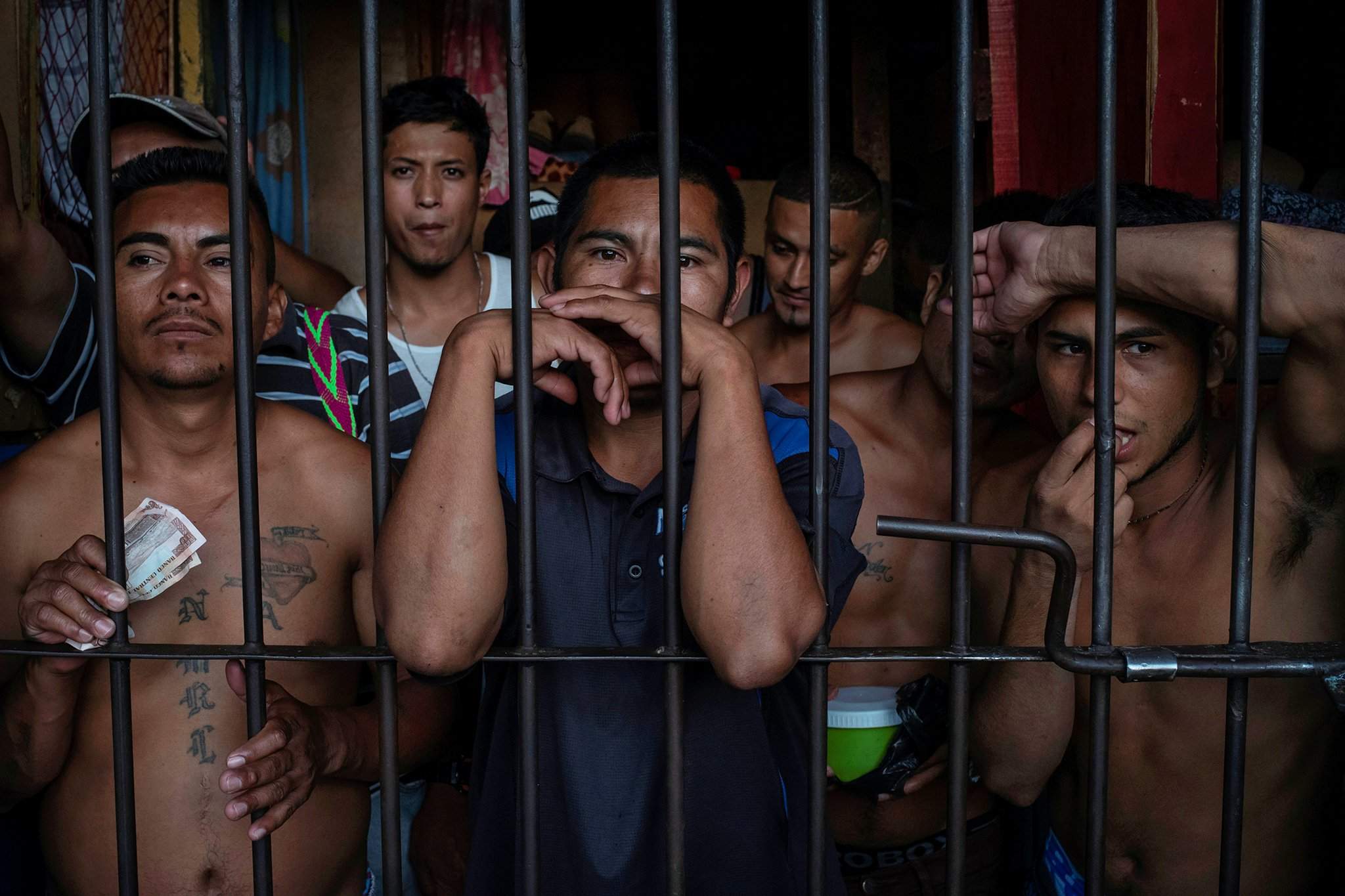 Зона контакта: как соблюдают социальную дистанцию в тюрьме Гондураса.