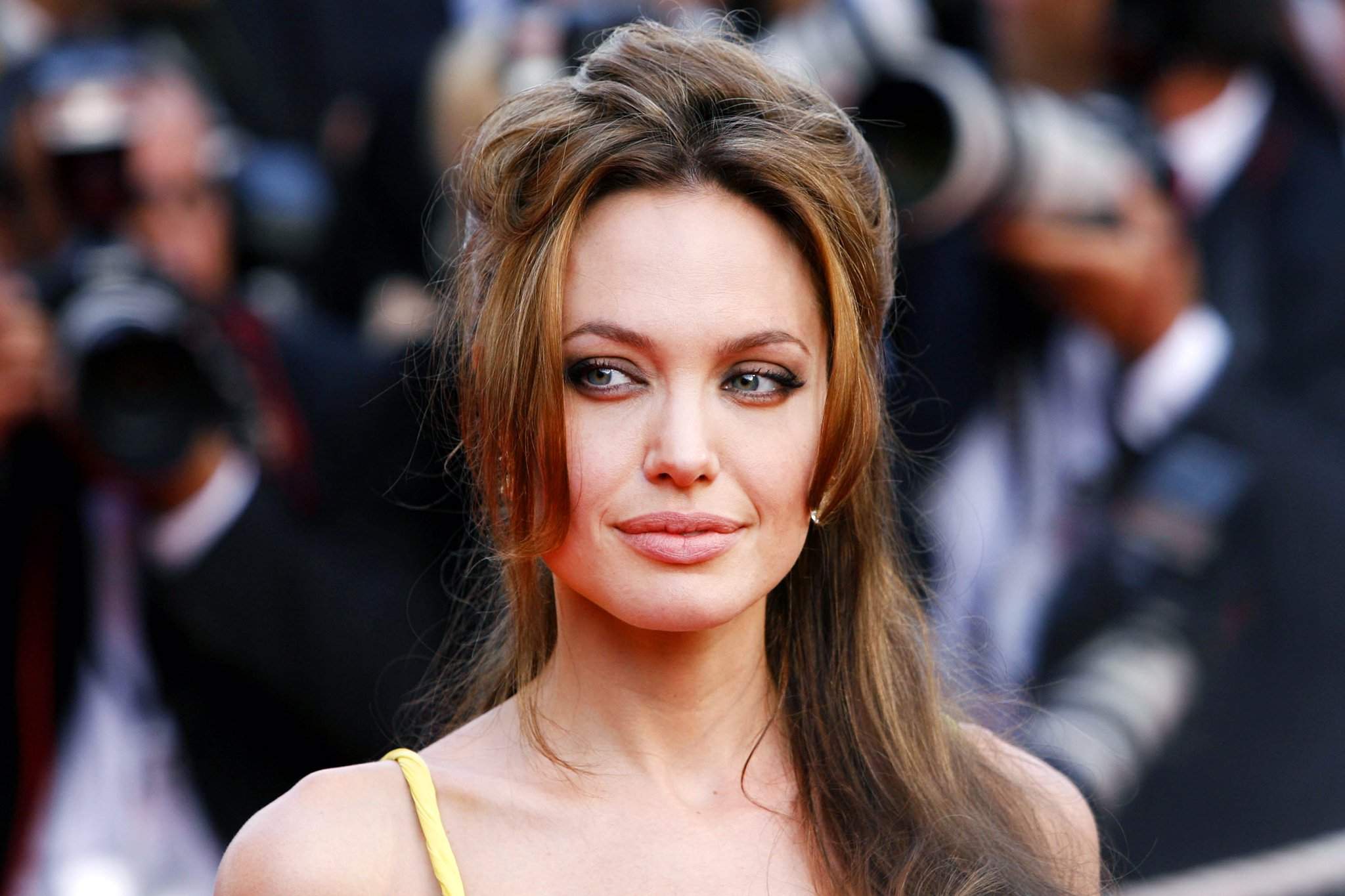 Анджелина Джоли 45 лет