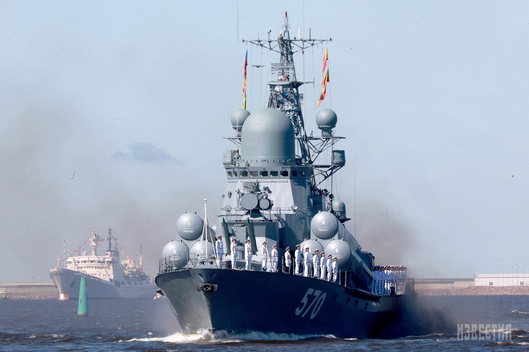 Вмф лет. День военно-морского флота в 2021. Российский флот 2021. Аврора парад ВМФ. День военно-морского флота в 2021 в Санкт-Петербурге.