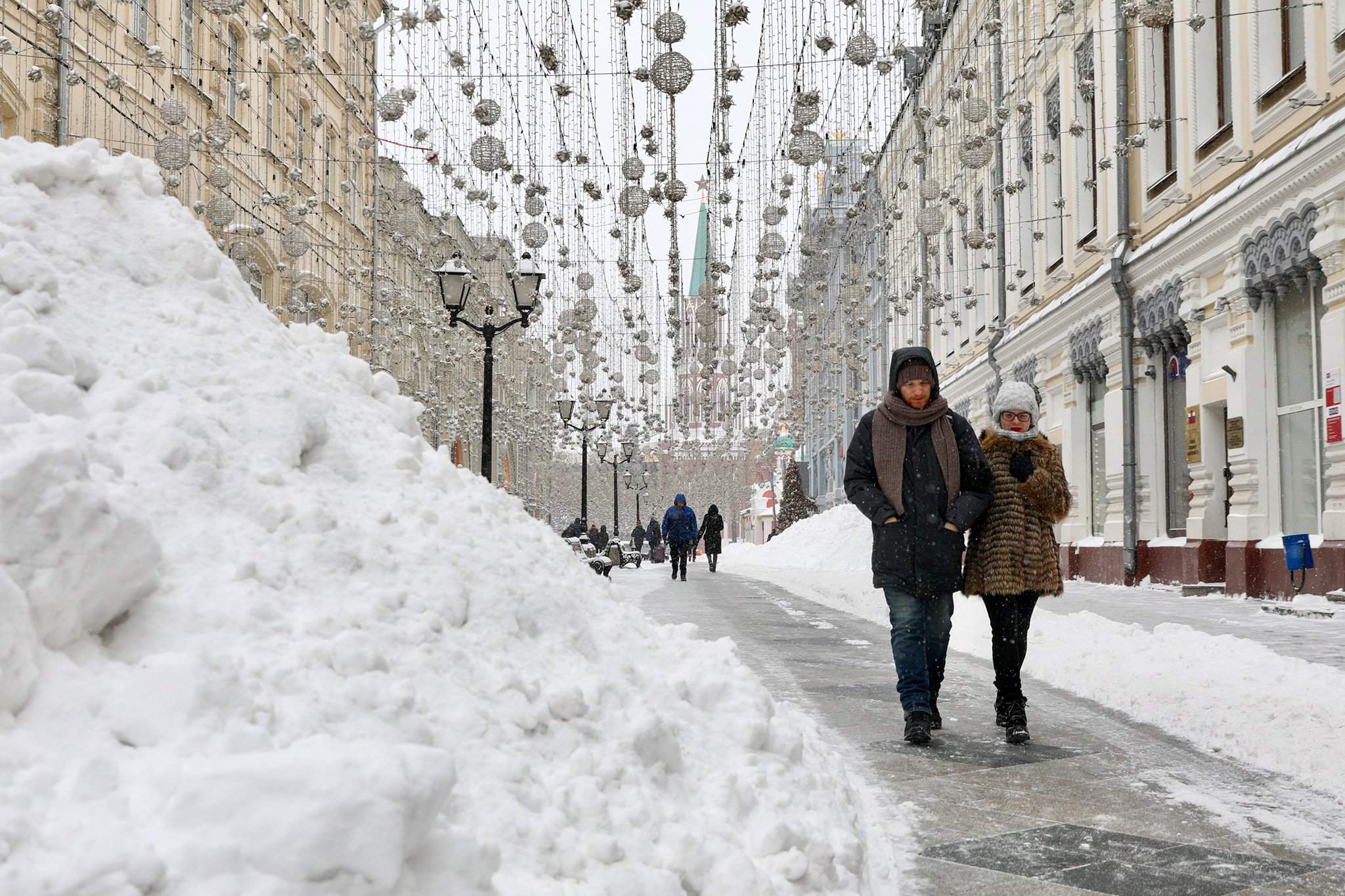 3 й январь дождь. Снегопад в Москве 4 февраля 2018. Снегопад в Москве. Снегопад на улицах Москвы. Снегопад в Москве день.