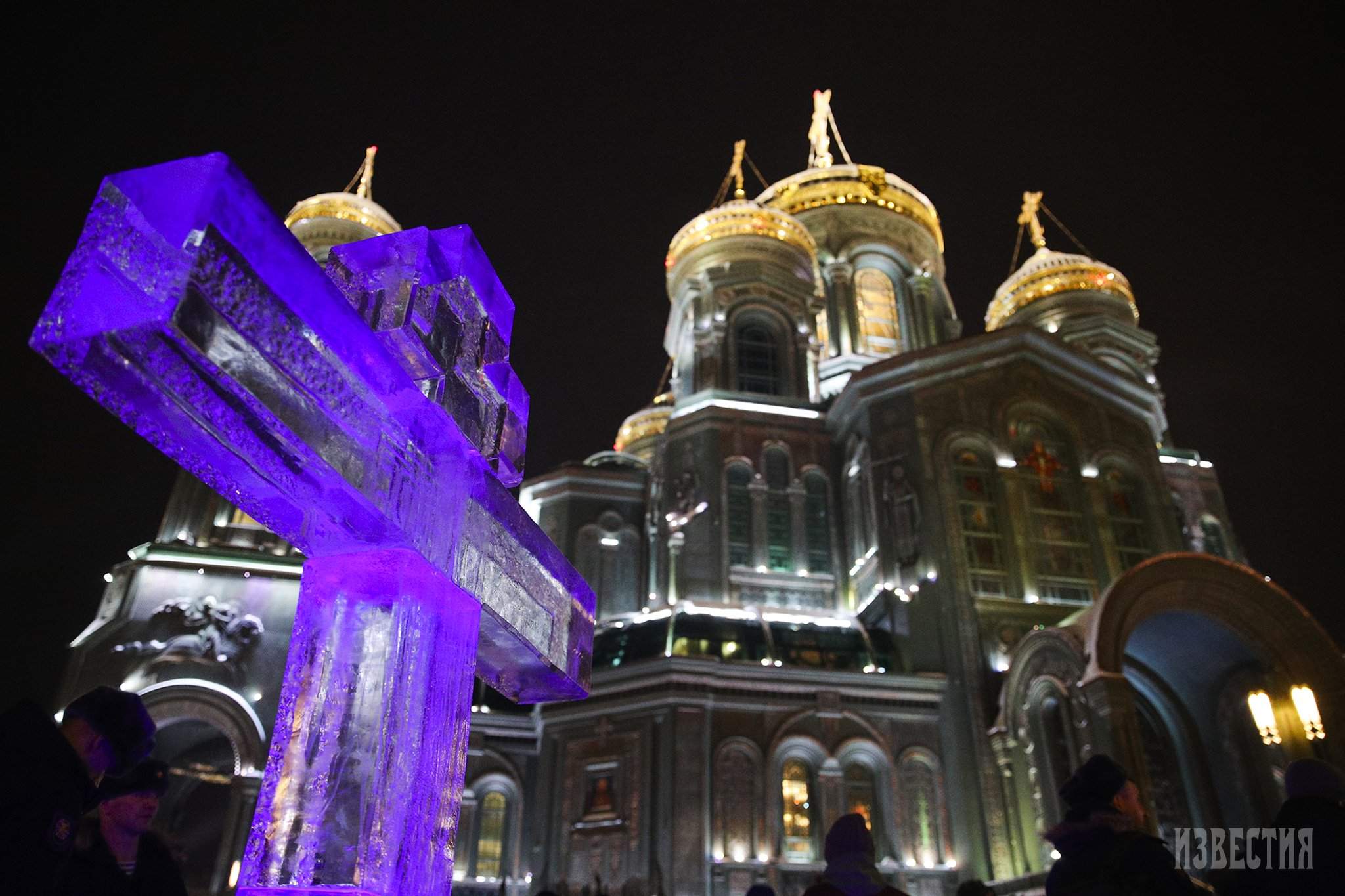 фото в крещение в воде