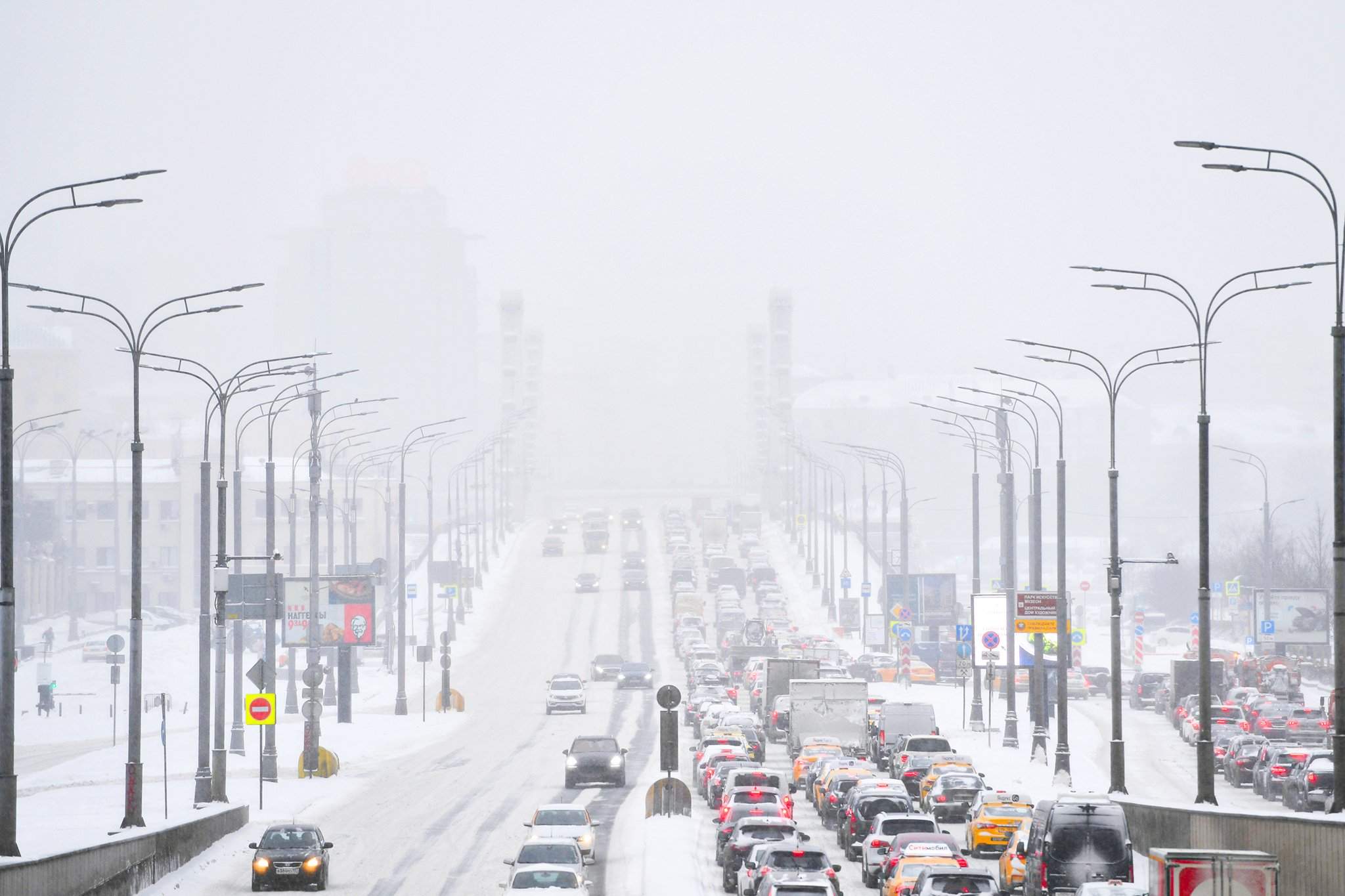 москву засыпало