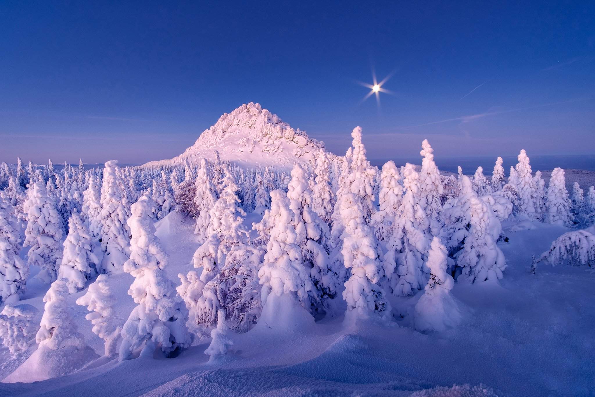 горы россии зимой