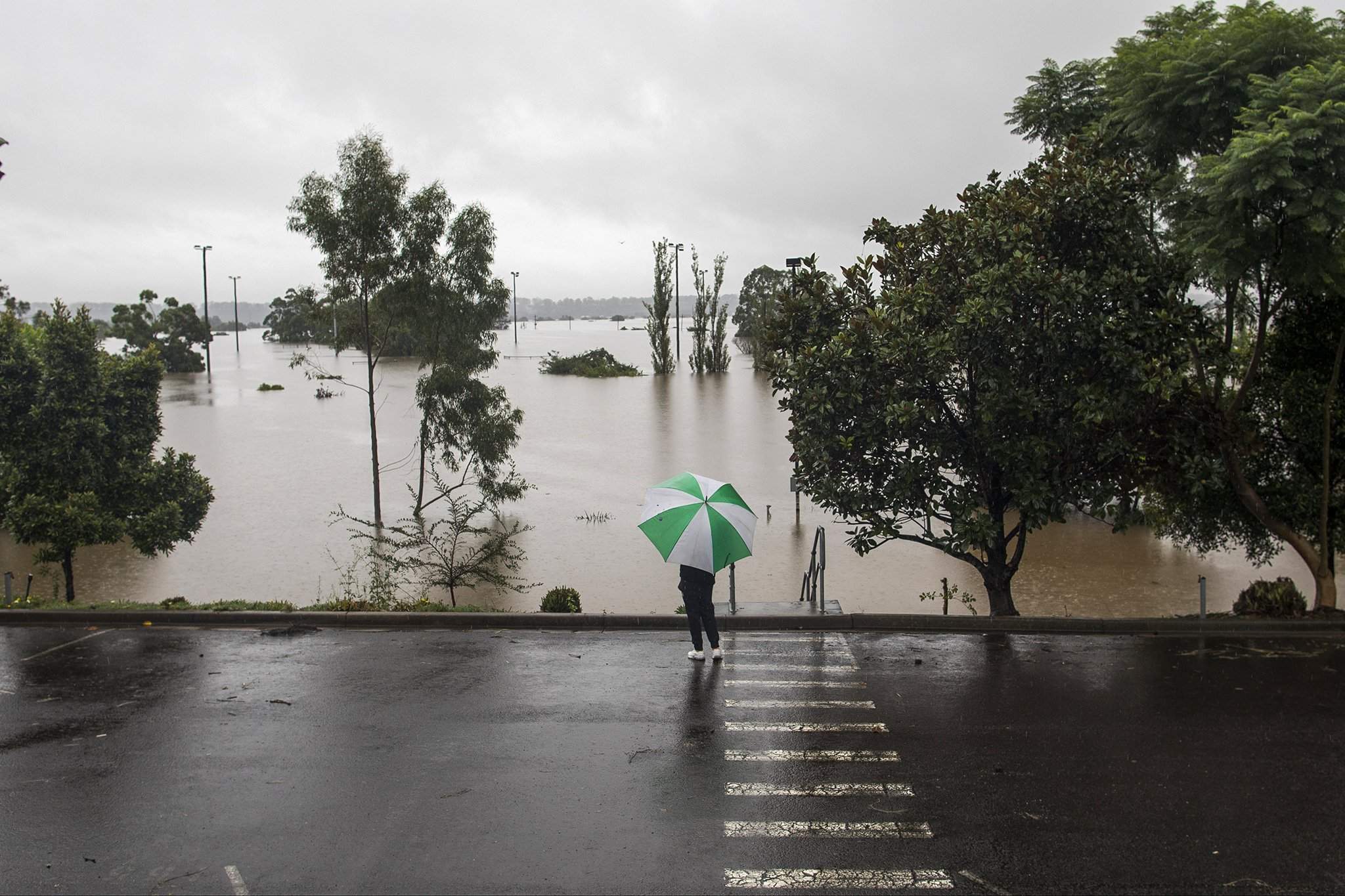 Волна прорыва и катастрофическое наводнение. Наводнение в Австралии сейчас 2023. 21 Сентября 1777г катастрофическое наводнение.