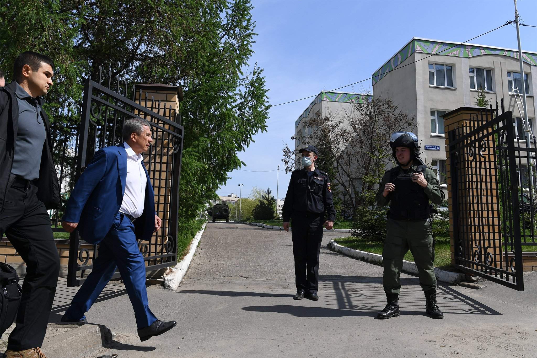 Стрельба в казани в школе фото в школе