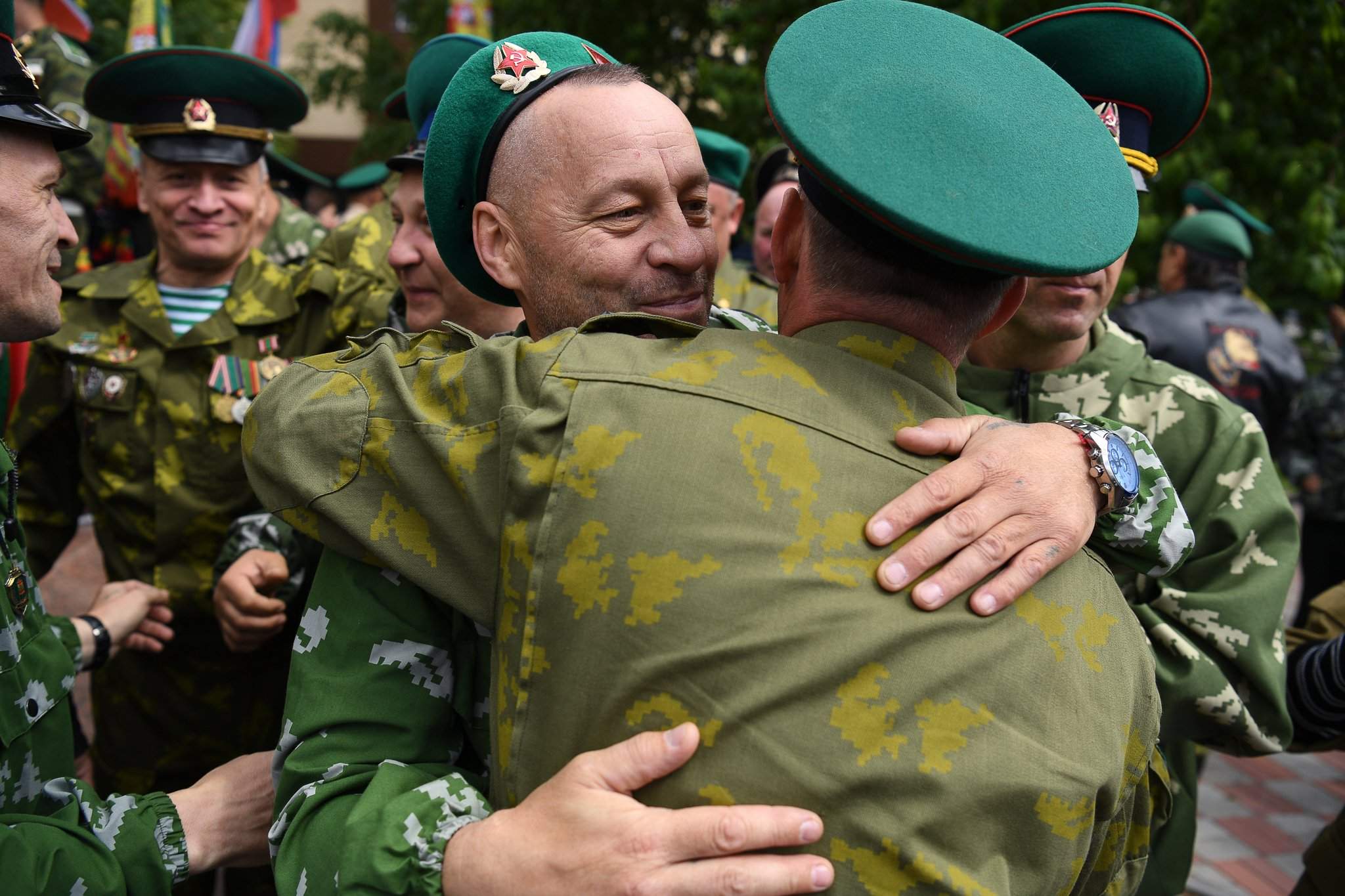 День пограничника. Празднование дня пограничника. Отмечаем день пограничника. День пограничника 2021. Ветераны пограничных войск России.