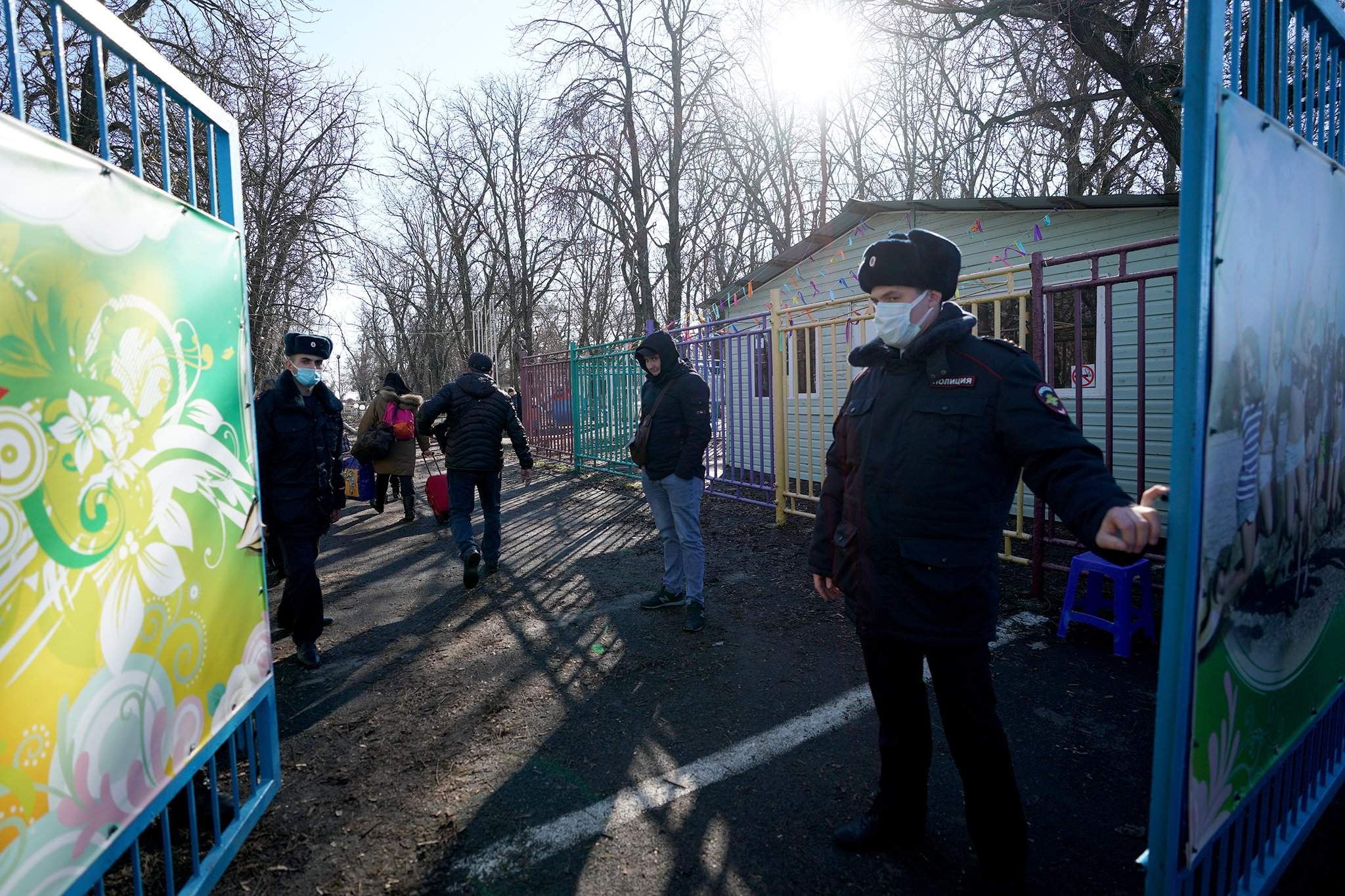 В беде не оставят: что происходит в ДНР и ЛНР | Фотогалереи | Известия