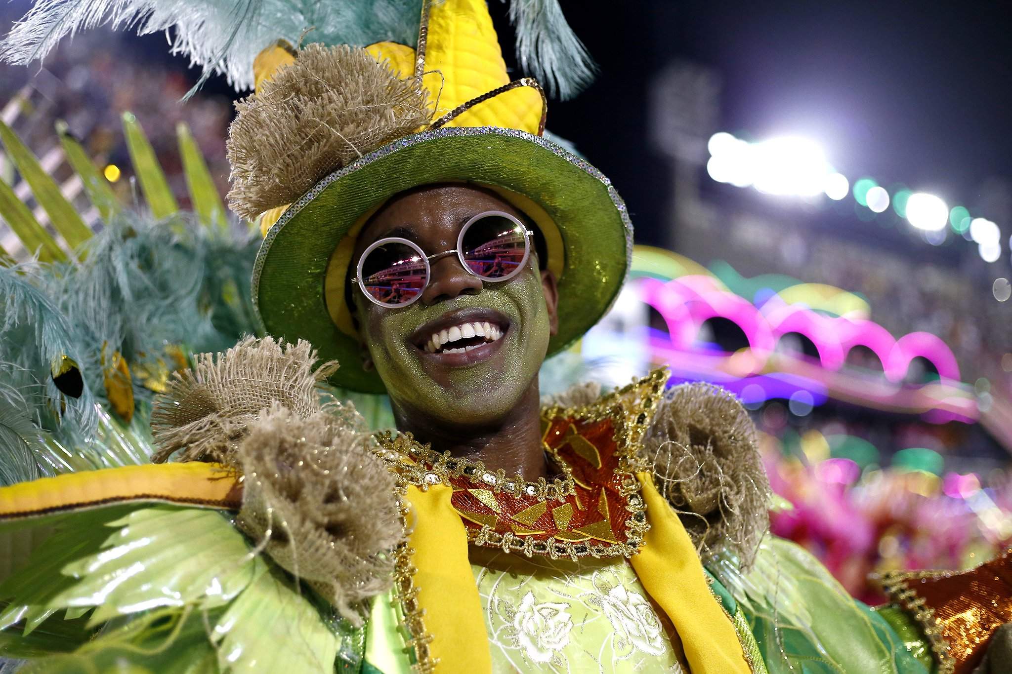 Рио де жанейро праздник. Rio Carnival 2022. Карнавал Рио в Бразилии 2022. Рио де Жанейро улицы карнавал.