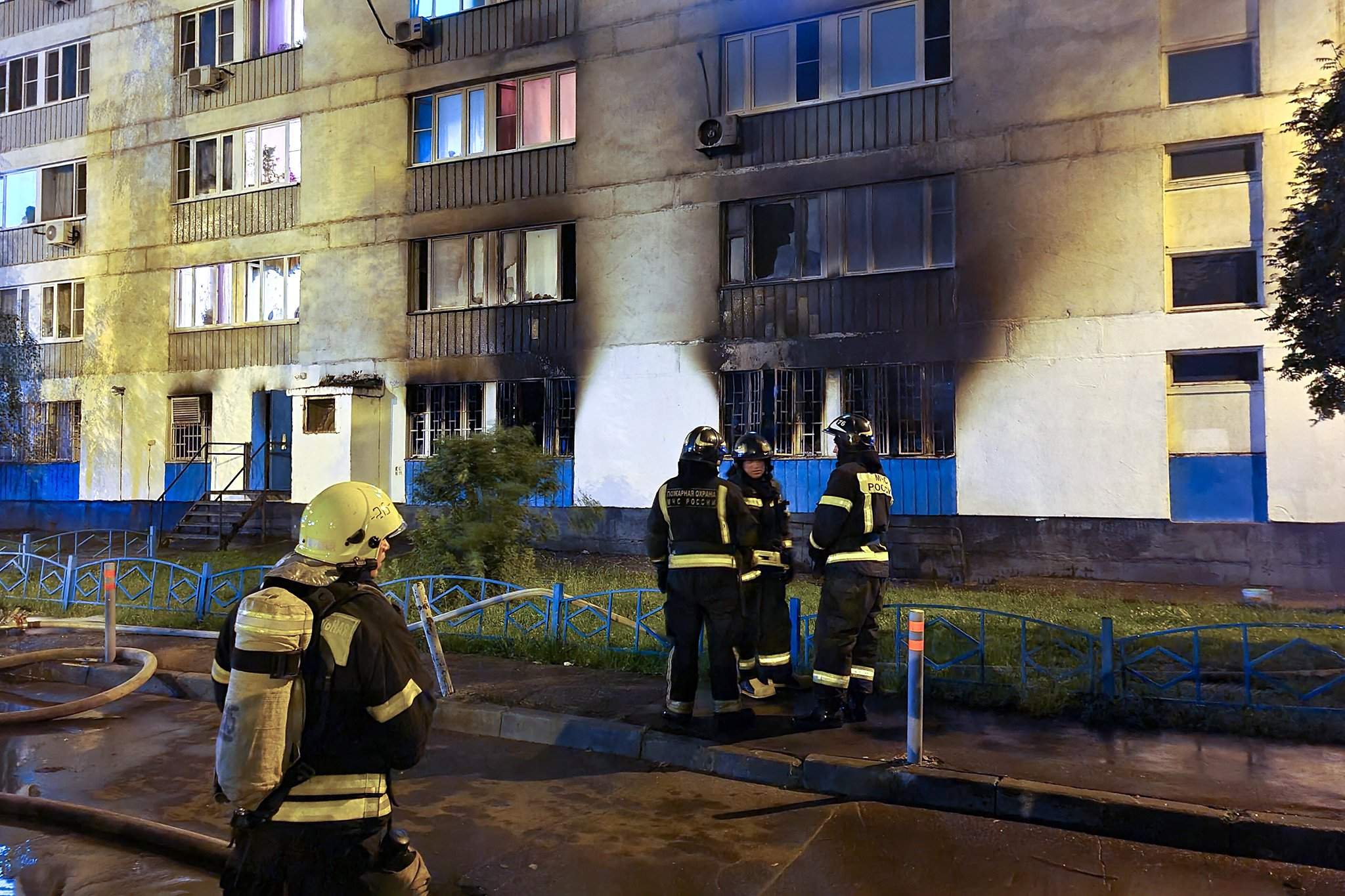 Дом забрал. Пожар. Пожар Алма Атинская. Пожар в гостинице «Россия». Пожар в гостинице Россия в 1977.