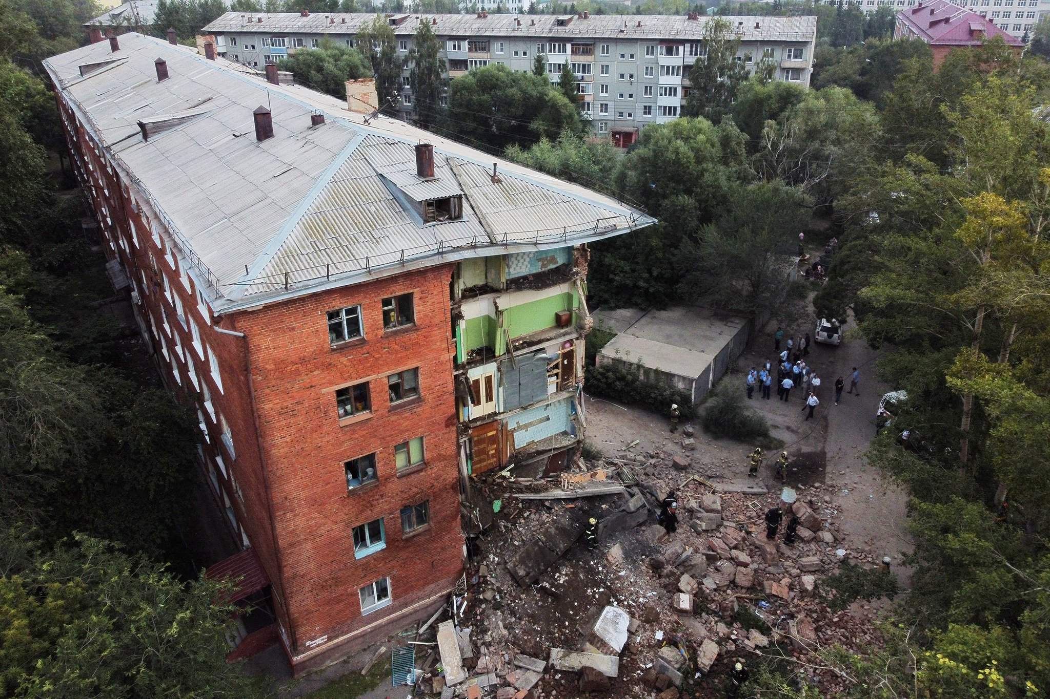 События недели: взрывы по всему миру, кит в Сене и летний звездопад |  Фотогалереи | Известия