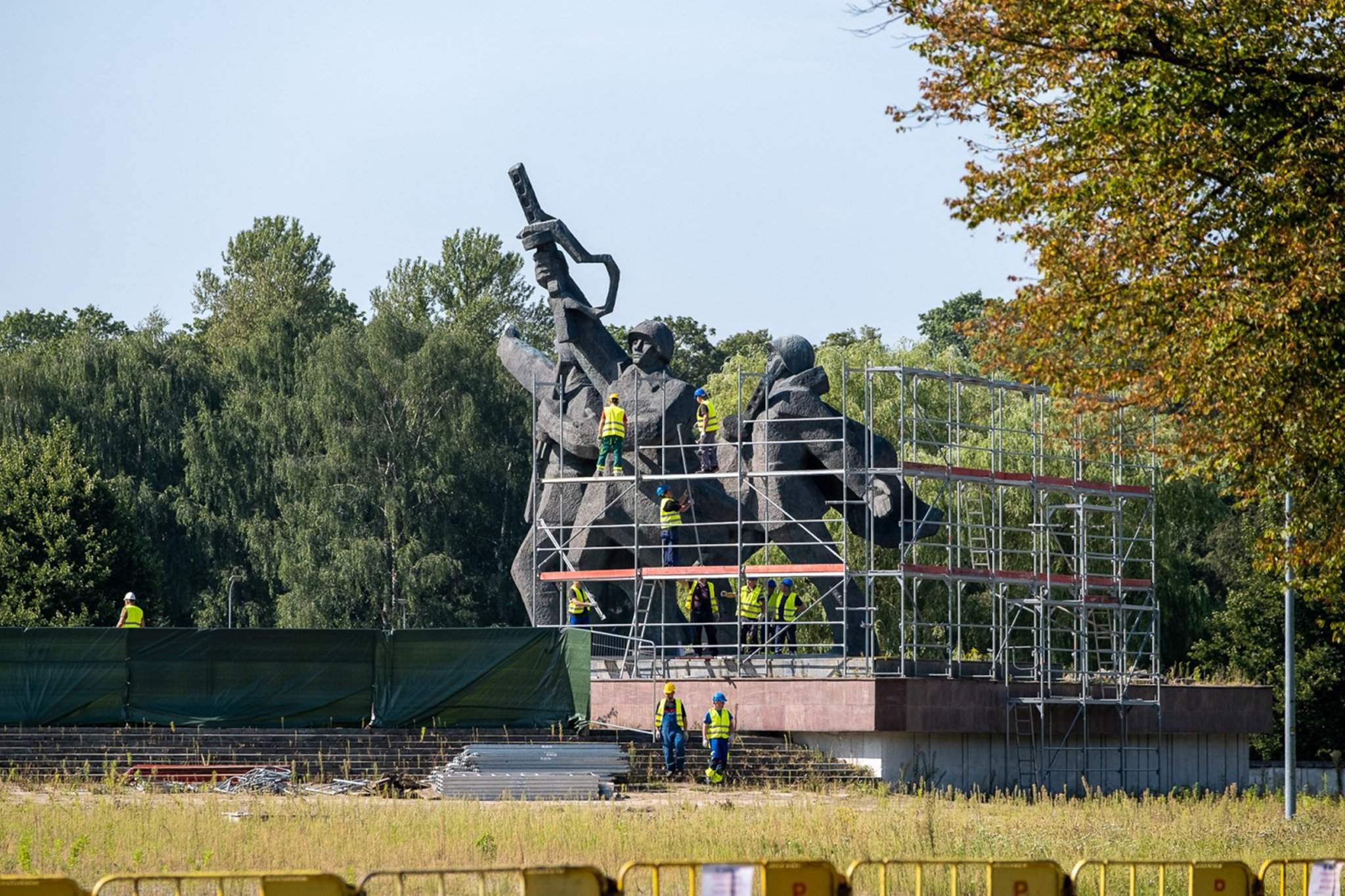 памятники в латвии