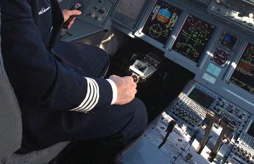 Кабины пилотов самолетов оснастят видеорегистраторами
