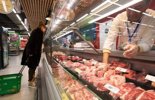 Россиянам не хватает денег на «коммуналку» и общественный транспорт 