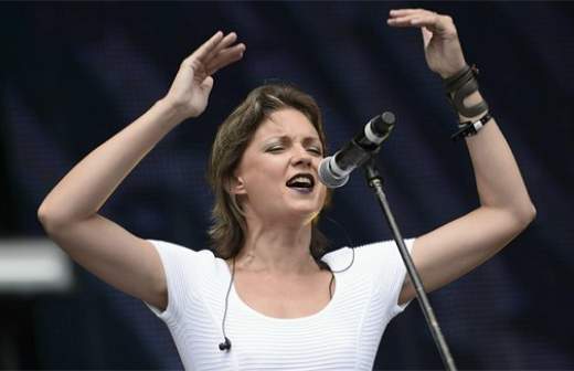 Хелависа: «Всегда хотела сделать штуку про космическую любовь»