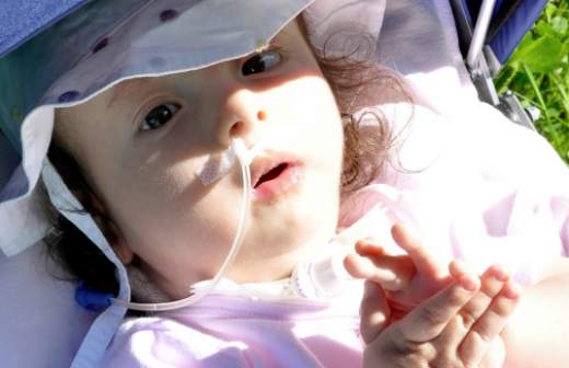 Мэрию просят оплатить лечение детей в домашнем хосписе