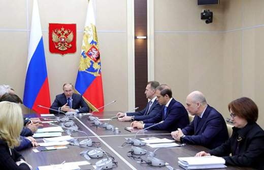 Владимир Путин поручил обеспечить рост реальных доходов россиян