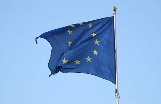 Евродепутат: взгляды Меркель опасны для стабильности Европы