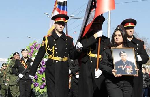 С Моторолой пришли проститься тысячи дончан