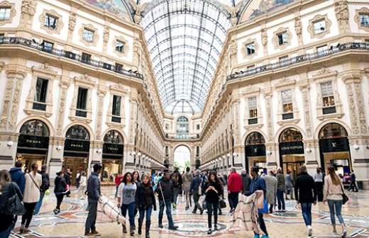 Женщинам — шопинг, мужчинам — пиво