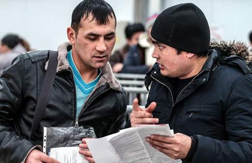 Нелегальных мигрантов отправят домой за их счет 