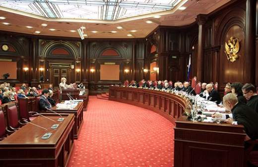 Судья КС не согласился с решением по делу ЮКОСа