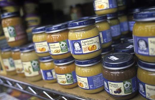 Банковские соцкарты на детское питание выпустят для всей России