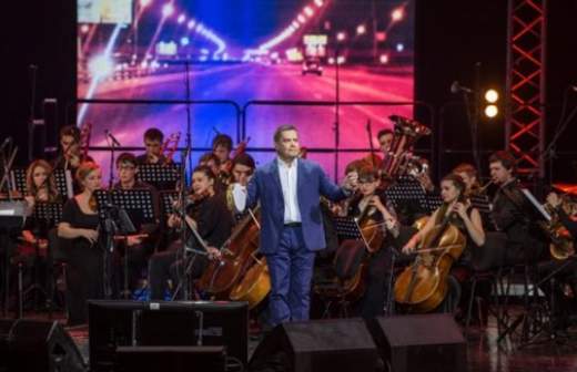 Хиты группы «Любэ» исполнили семитысячным хором