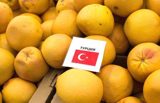 Турецкие фрукты сбили цены
