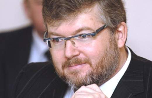 Обвиняемый в растрате 200 млн экс-директор «Югории» бежал за границу