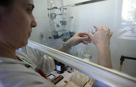 Такс и хомяков научили дышать под водой