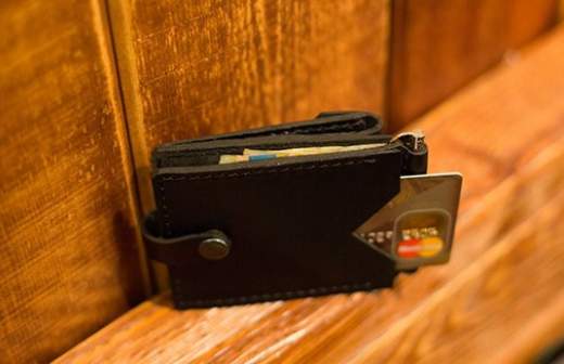 В Новосибирске разработали кошелек, который нельзя потерять