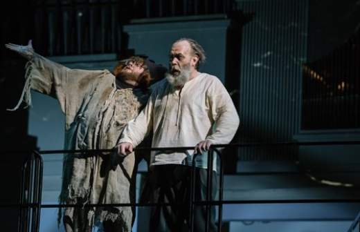 Лев Толстой против Вильяма Шекспира