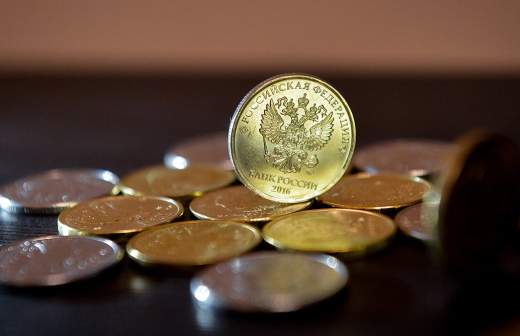 Летняя кухня, снегоболотоход и вертолет «Робинсон»