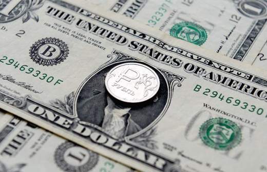 Госкомпании защитятся от колебаний рубля