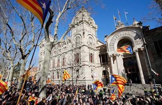 Каталония вновь шантажирует Мадрид референдумом